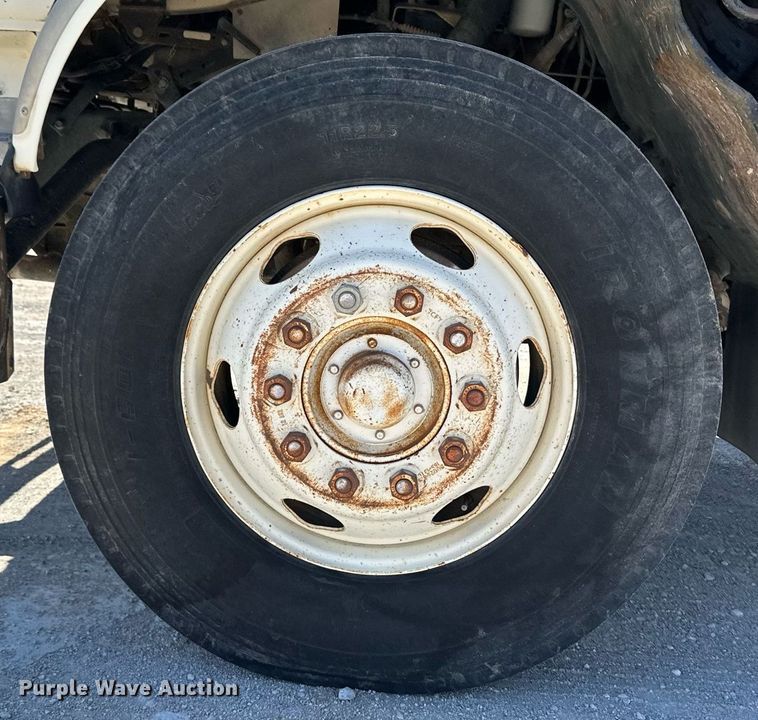 image for item NY9061 1993 UD Nissan UD3000  dump flatbed truck