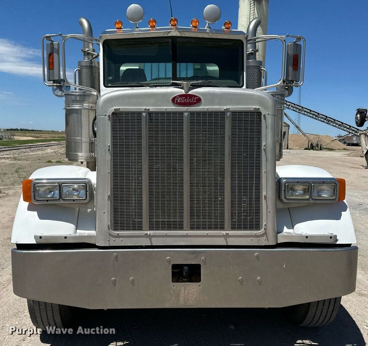 image for item NY9062 2006 Peterbilt 379  semi truck