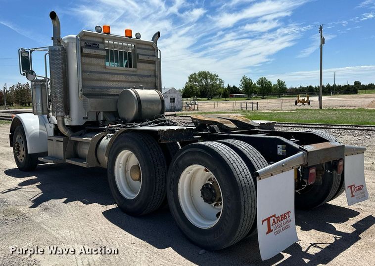 image for item NY9062 2006 Peterbilt 379  semi truck