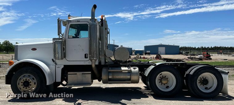 image for item NY9062 2006 Peterbilt 379  semi truck