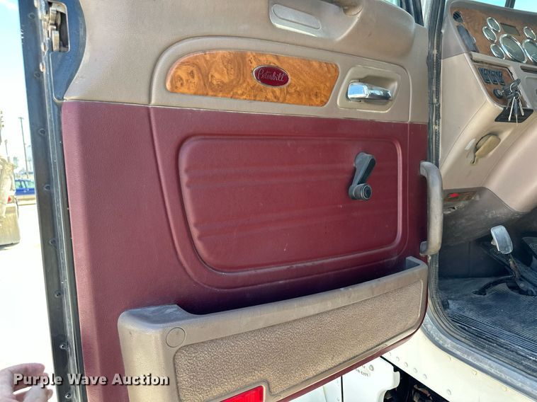 image for item NY9062 2006 Peterbilt 379  semi truck