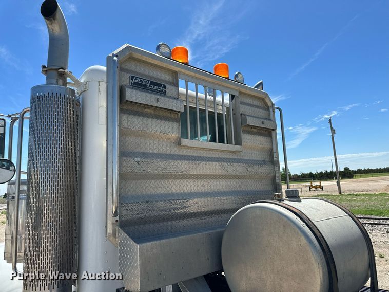 image for item NY9062 2006 Peterbilt 379  semi truck