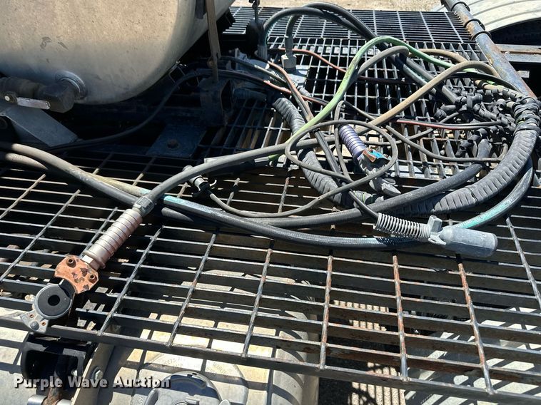 image for item NY9062 2006 Peterbilt 379  semi truck