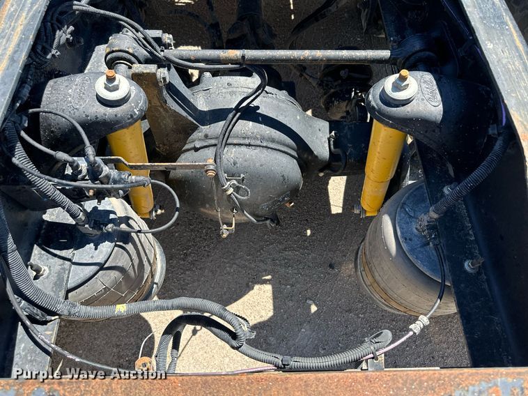 image for item NY9062 2006 Peterbilt 379  semi truck