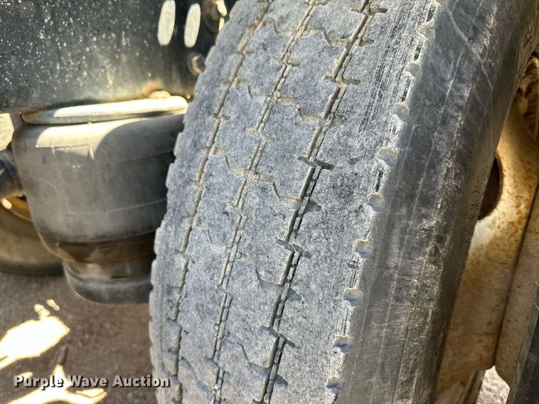 image for item NY9062 2006 Peterbilt 379  semi truck