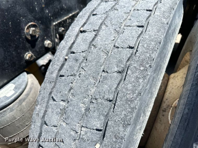 image for item NY9062 2006 Peterbilt 379  semi truck