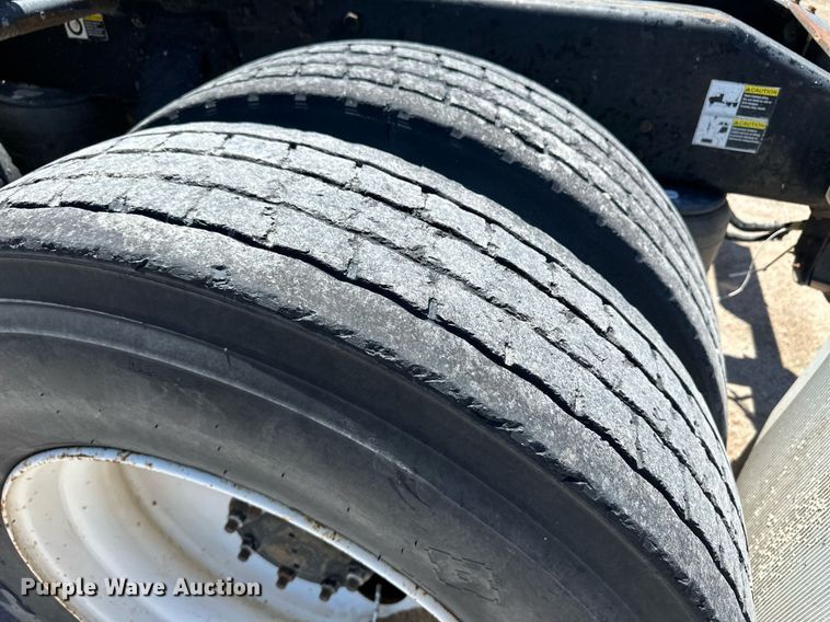 image for item NY9062 2006 Peterbilt 379  semi truck