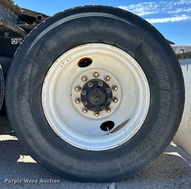 image for item NY9062 2006 Peterbilt 379  semi truck