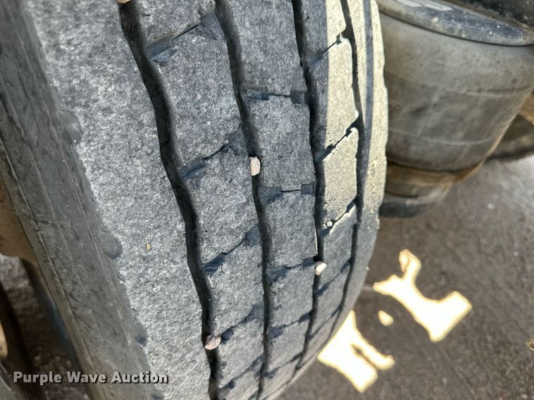 image for item NY9062 2006 Peterbilt 379  semi truck