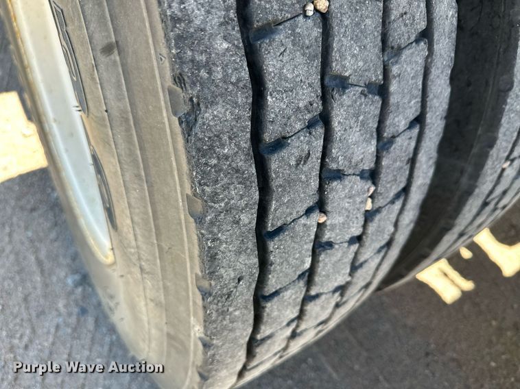 image for item NY9062 2006 Peterbilt 379  semi truck