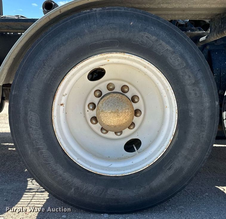 image for item NY9062 2006 Peterbilt 379  semi truck