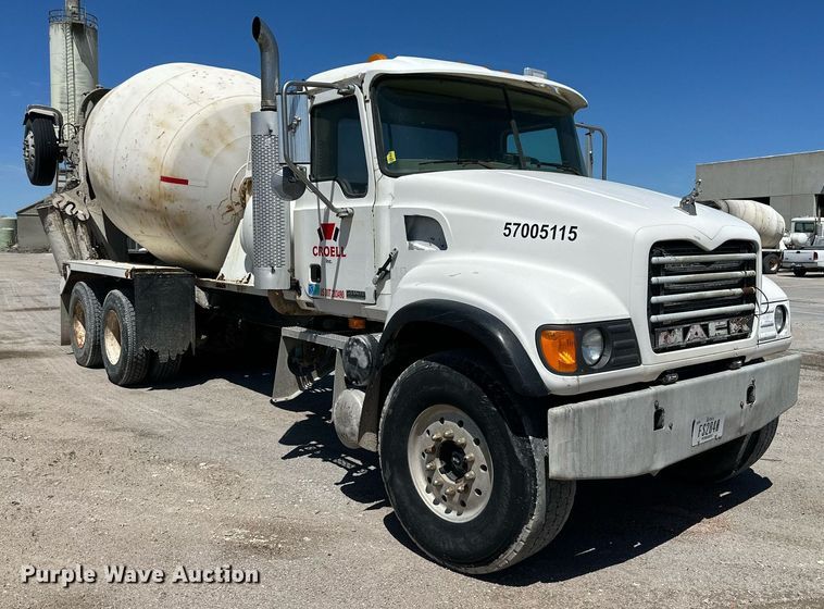 image for item NY9063 2005 Mack CV513  ready mix truck