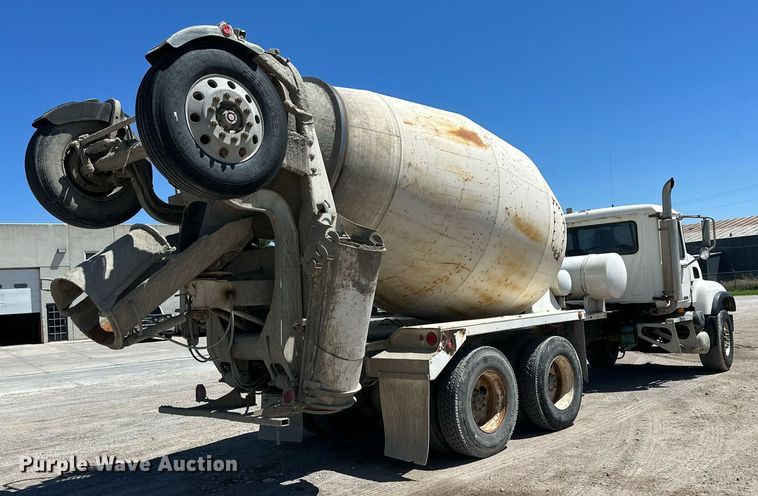 image for item NY9063 2005 Mack CV513  ready mix truck