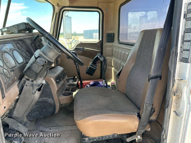 image for item NY9063 2005 Mack CV513  ready mix truck