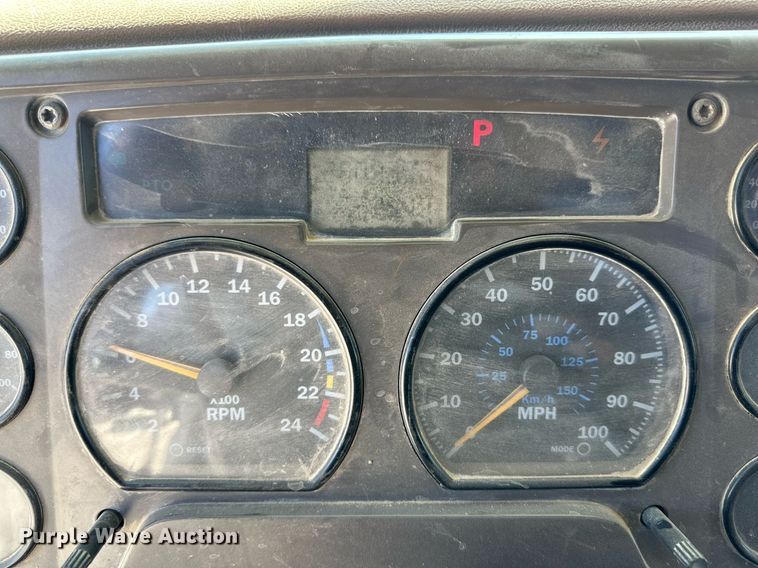 image for item NY9063 2005 Mack CV513  ready mix truck