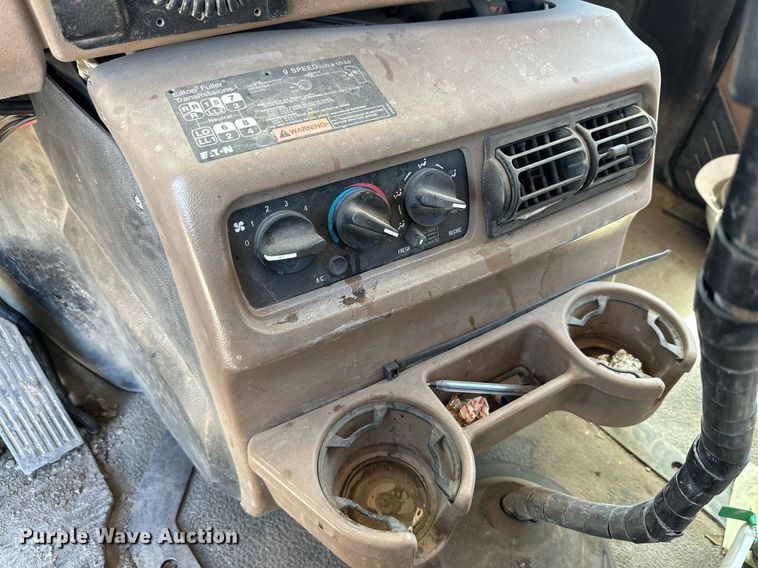 image for item NY9063 2005 Mack CV513  ready mix truck