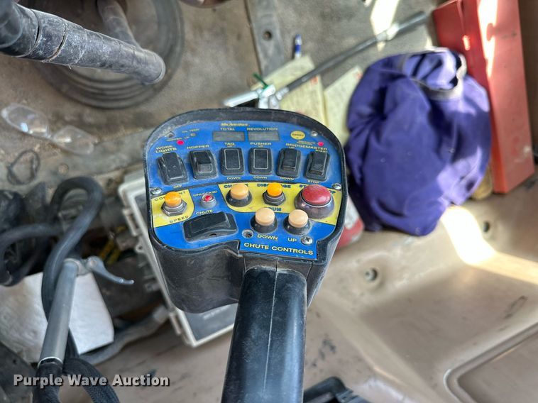 image for item NY9063 2005 Mack CV513  ready mix truck