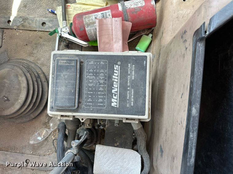 image for item NY9063 2005 Mack CV513  ready mix truck