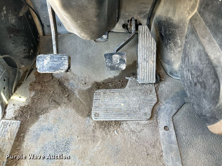 image for item NY9063 2005 Mack CV513  ready mix truck