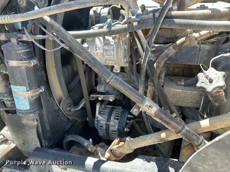 image for item NY9063 2005 Mack CV513  ready mix truck