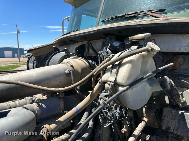 image for item NY9063 2005 Mack CV513  ready mix truck