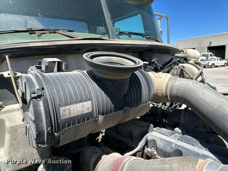 image for item NY9063 2005 Mack CV513  ready mix truck