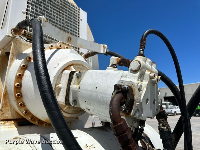 image for item NY9063 2005 Mack CV513  ready mix truck