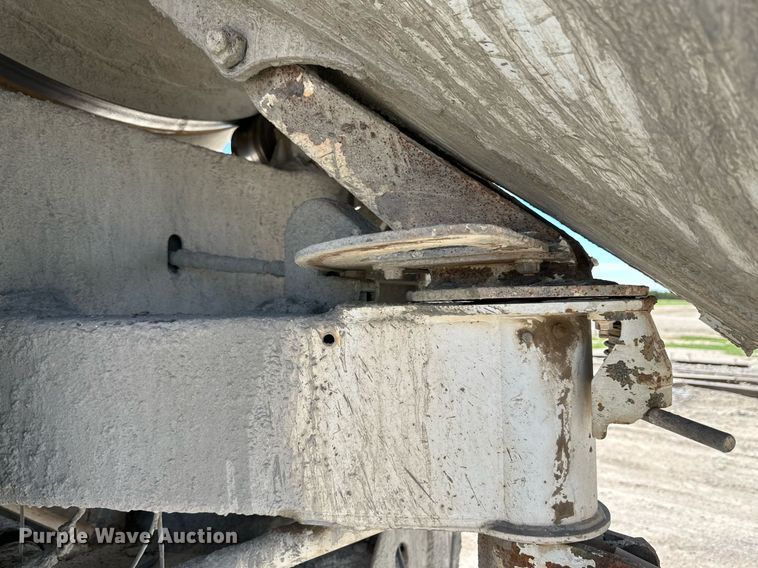 image for item NY9063 2005 Mack CV513  ready mix truck