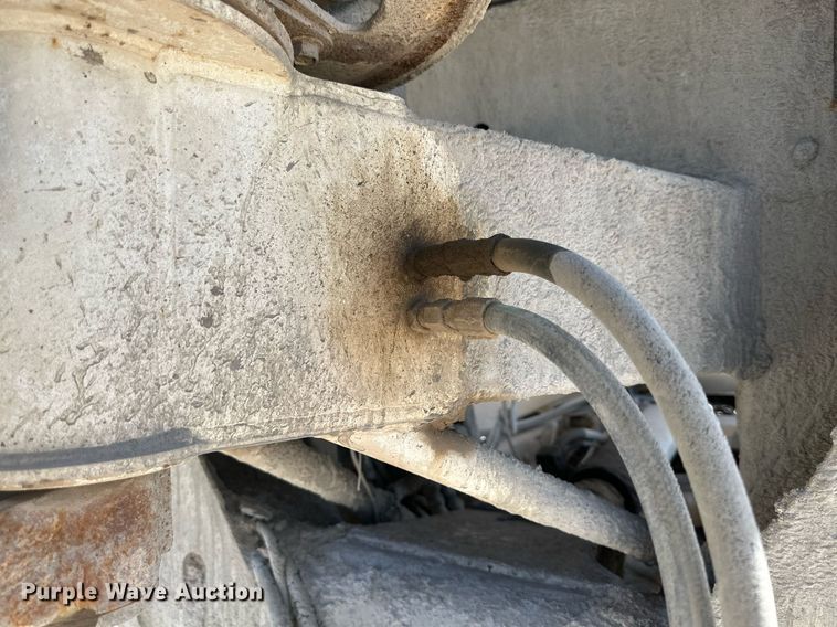 image for item NY9063 2005 Mack CV513  ready mix truck