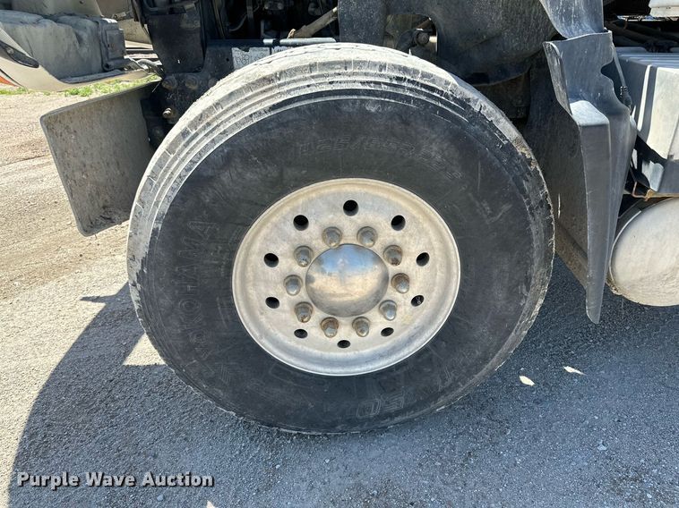 image for item NY9063 2005 Mack CV513  ready mix truck