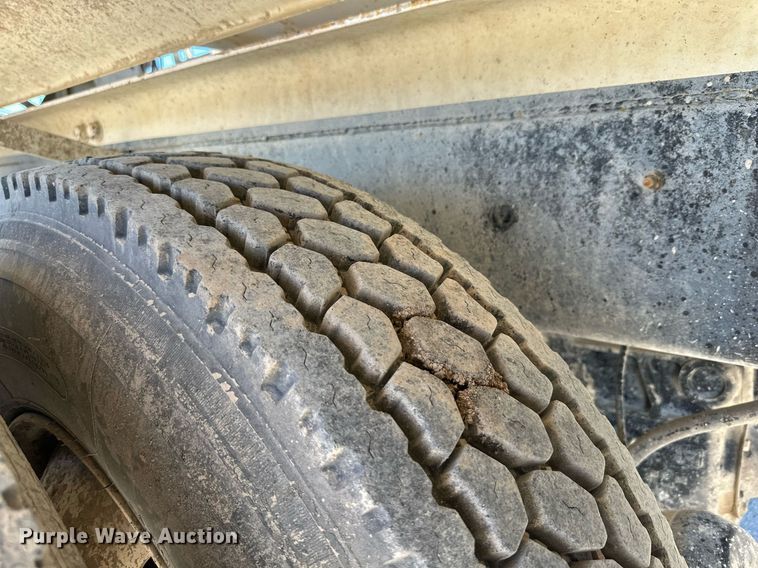 image for item NY9063 2005 Mack CV513  ready mix truck