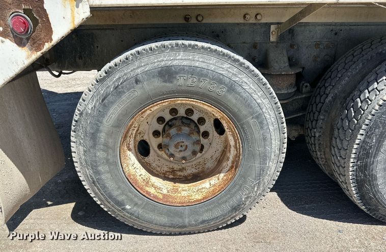 image for item NY9063 2005 Mack CV513  ready mix truck