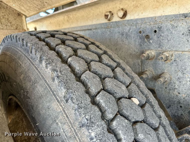 image for item NY9063 2005 Mack CV513  ready mix truck