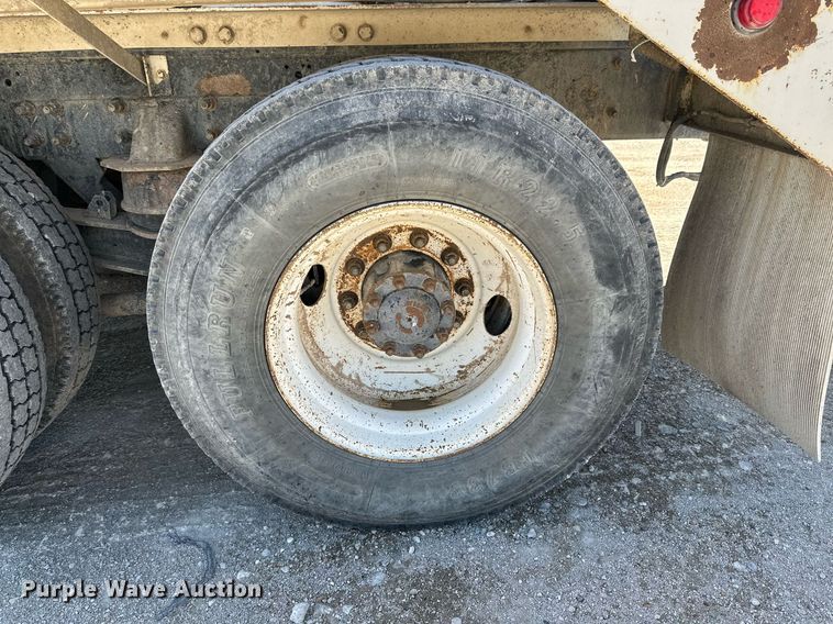 image for item NY9063 2005 Mack CV513  ready mix truck