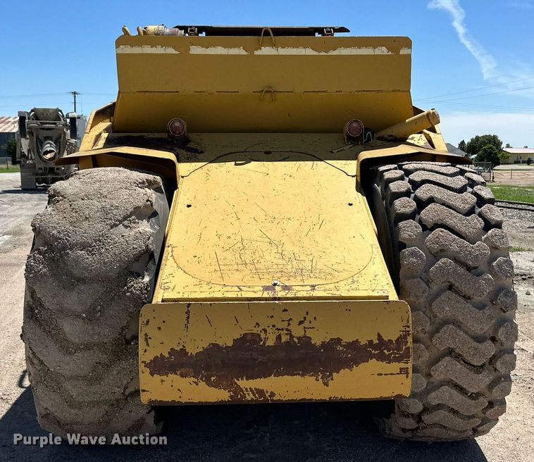 image for item NY9064 1970 Caterpillar 613  elevating scraper