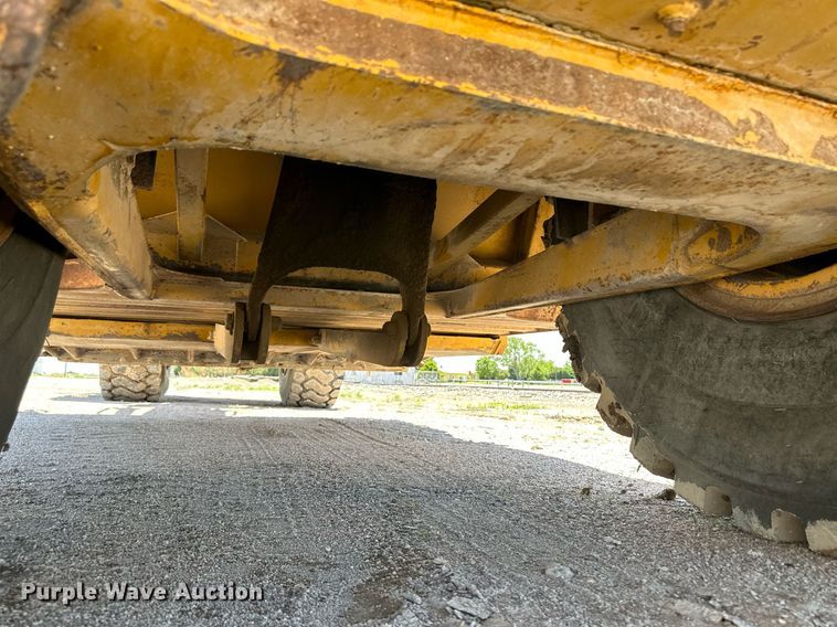 image for item NY9064 1970 Caterpillar 613  elevating scraper