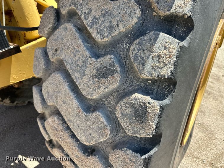 image for item NY9064 1970 Caterpillar 613  elevating scraper