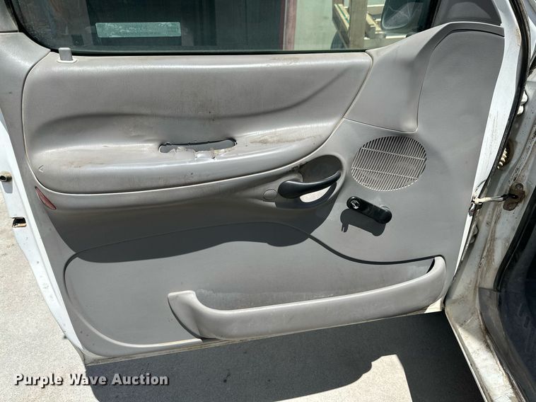 image for item NY9066 1997 Ford F150 XL  SuperCab pickup truck