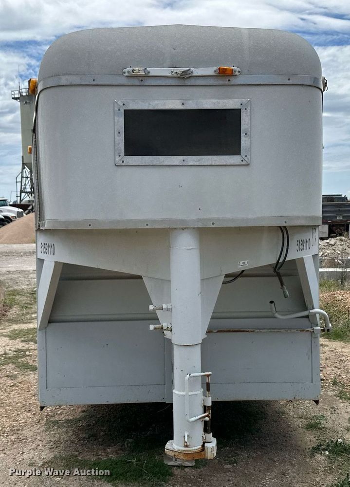 image for item NY9068 1991 Travalong  livestock trailer