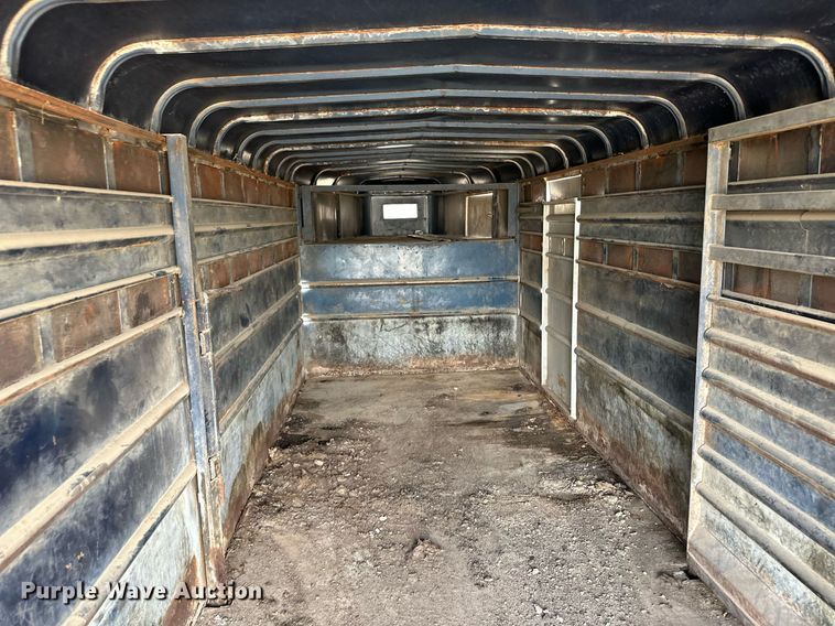 image for item NY9068 1991 Travalong  livestock trailer