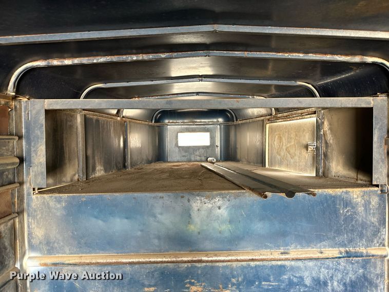 image for item NY9068 1991 Travalong  livestock trailer