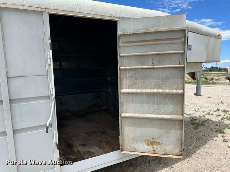 image for item NY9068 1991 Travalong  livestock trailer