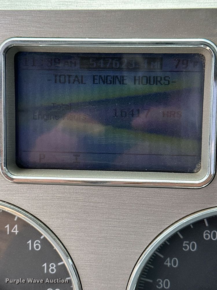 image for item NY9069 2012 Mack CHU613  semi truck