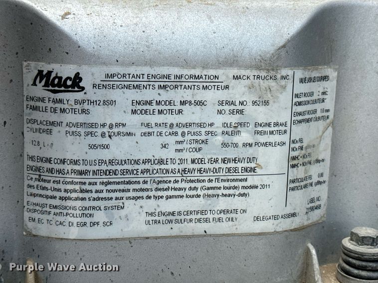 image for item NY9069 2012 Mack CHU613  semi truck