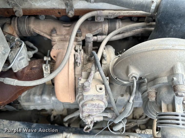 image for item NY9069 2012 Mack CHU613  semi truck