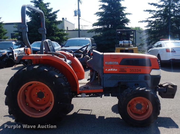 image for item AF9688 Kubota L3830D  MFWD tractor