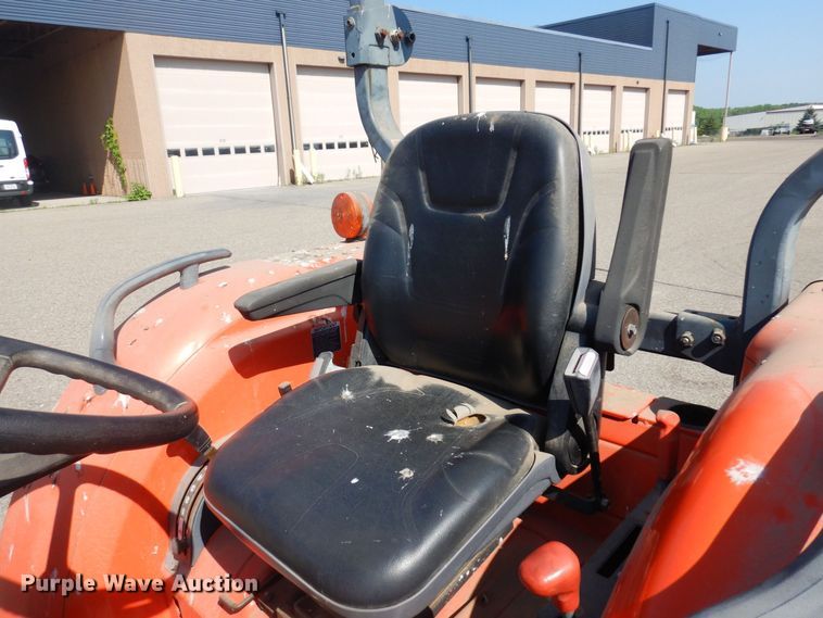 image for item AF9688 Kubota L3830D  MFWD tractor