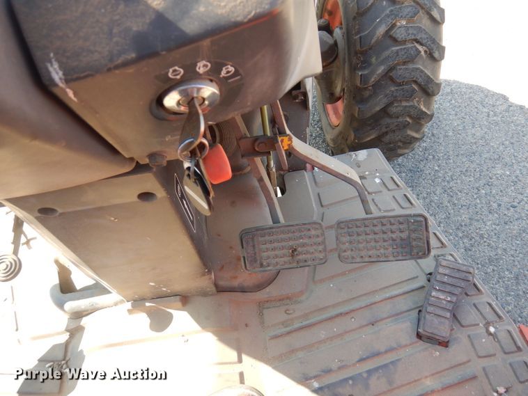 image for item AF9688 Kubota L3830D  MFWD tractor