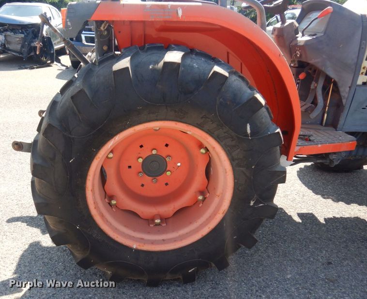 image for item AF9688 Kubota L3830D  MFWD tractor