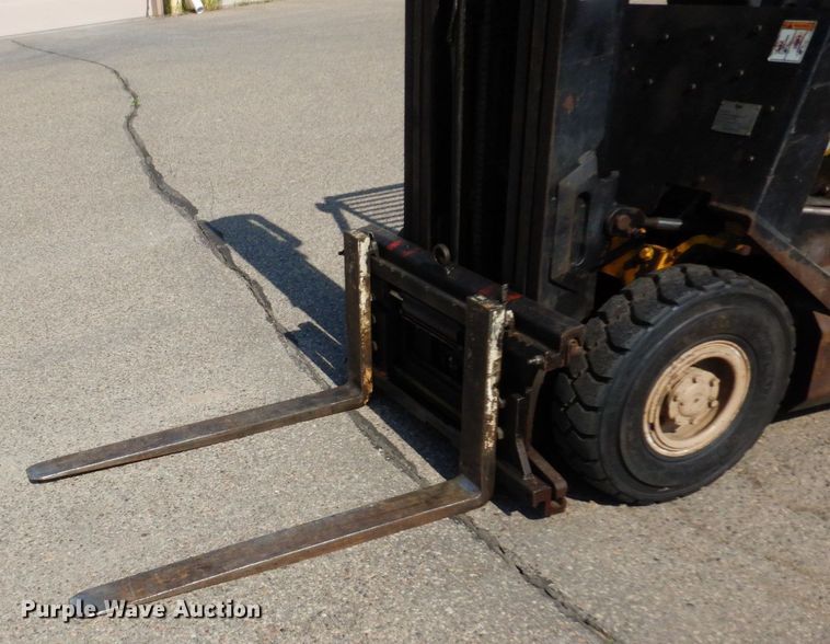 image for item AF9689 Yale GLP040 AFNUAE084  forklift